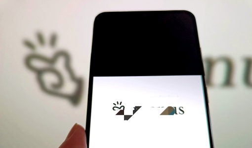 上热搜！回收价暴涨五六倍，旧手机为啥突然值钱了？